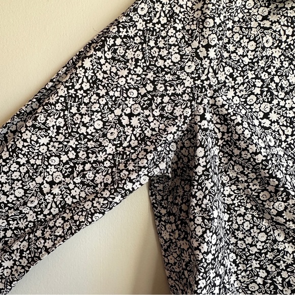 J. Crew Black and White Floral Button Down Top S - Picture 4 of 11